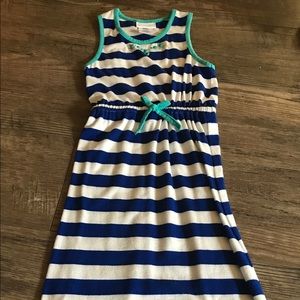 Very cute stripe blue/white dress!